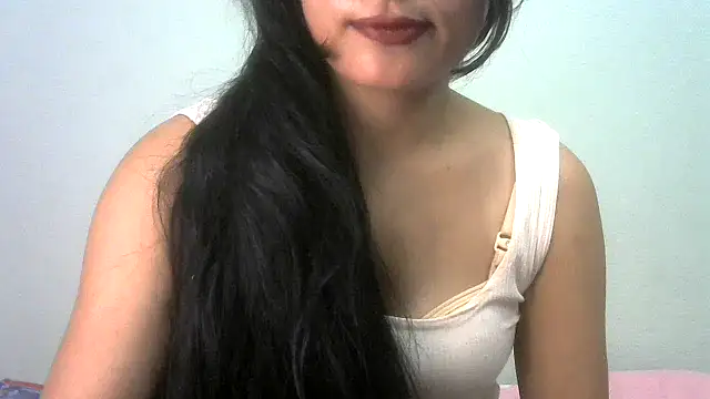 sharmeeli sima online show from 08/04/26, 06:49