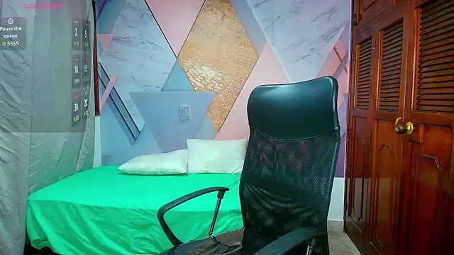 raylin escobar online show from 07/08/26, 08:46