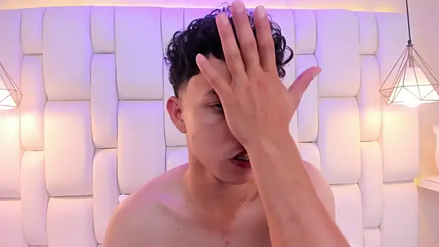 WillEscobar online show from 04/29/26, 01:59