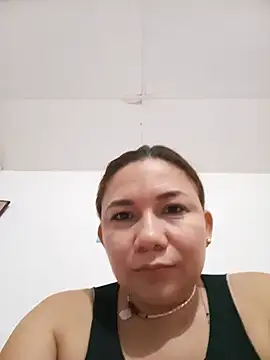 Snapshot of Luna_Morch chatting on 06/25/26, 05:12 Luna Morch online show from 06/25/26, 05:12