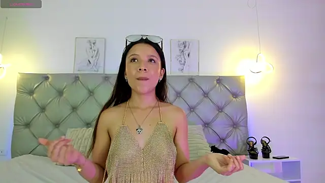 NaomyWilde online show from 04/27/26, 02:04