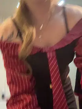Lina-420 online show from 05/05/26, 07:44