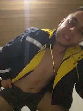 SUZUIRYOTA online show from 04/29/26, 07:45