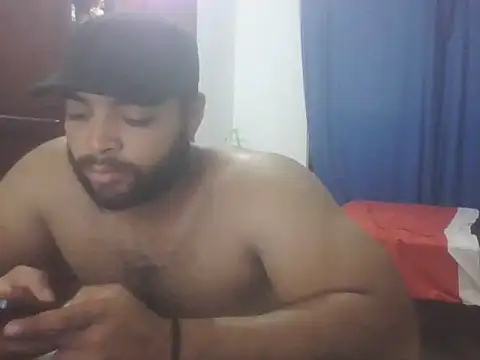 Snapshot of Bearmachin chatting on 05/15/26, 02:40 Bearmachin online show from 05/15/26, 02:40