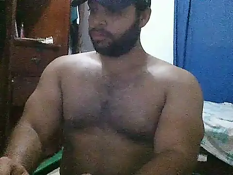 Snapshot of Bearmachin chatting on 06/19/26, 03:44 Bearmachin online show from 06/19/26, 03:44