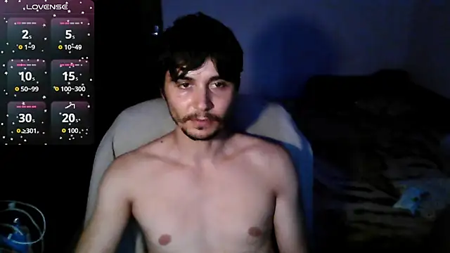 Snapshot of David_storm chatting on 07/14/26, 04:23 David storm online show from 07/14/26, 04:23