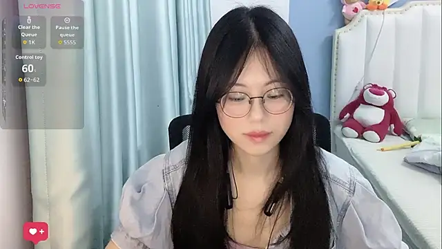 Snapshot of Luna-666 chatting on 05/21/26, 12:56 Luna-666 online show from 05/21/26, 12:56