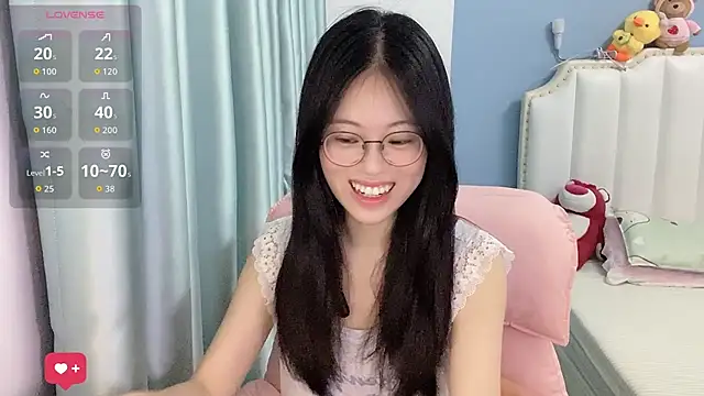 Snapshot of Luna-666 chatting on 06/24/26, 12:59 Luna-666 online show from 06/24/26, 12:59