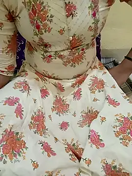 Seekha Yadav01 online show from 04/26/26, 09:29