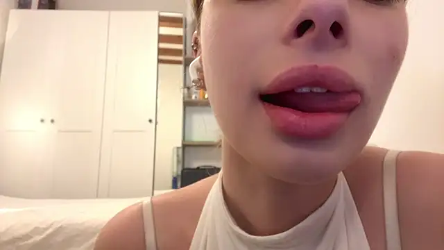 JacquelyneDelgado online show from 04/29/26, 04:00