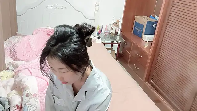 Snapshot of XIAOnaimao-001 chatting on 05/03/26, 02:39 XIAOnaimao-001 online show from 05/03/26, 02:39