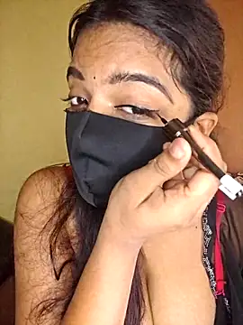 Snapshot of vanika2000 chatting on 06/11/26, 04:10 vanika2000 online show from 06/11/26, 04:10