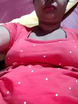 Snapshot of Gulapi_N chatting on 05/19/26, 12:05 Gulapi N online show from 05/19/26, 12:05