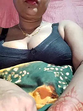 Gulapi N online show from 06/17/26, 04:41