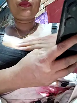 Gulapi N online show from 06/18/26, 11:47