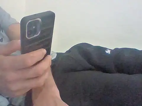 Snapshot of aminwahch chatting on 05/03/26, 12:22 aminwahch online show from 05/03/26, 12:22