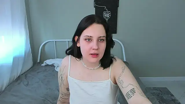 MollyKasaguno online show from 04/30/26, 06:09