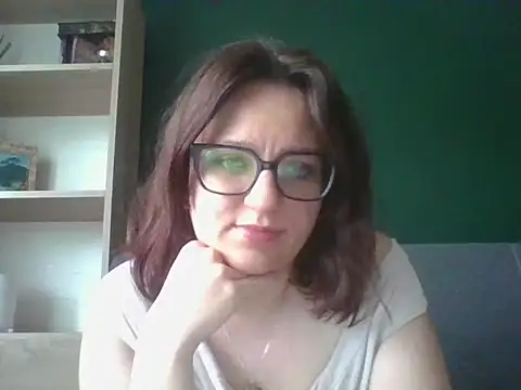 Snapshot of sensual_paris chatting on 05/14/26, 05:36 sensual paris online show from 05/14/26, 05:36