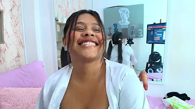 Snapshot of Valeria_Voss chatting on 06/05/26, 06:52 Valeria Voss online show from 06/05/26, 06:52