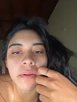 Snapshot of mia_moonna chatting on 05/25/26, 01:39 mia moonna online show from 05/25/26, 01:39
