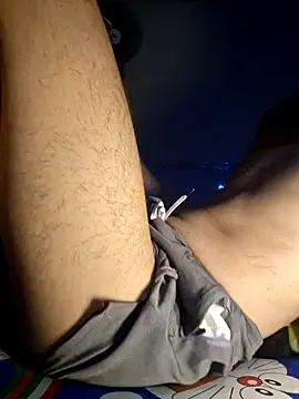 minhhoang2008 online show from 04/27/26, 02:04