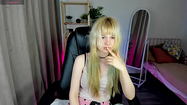 Snapshot of Ammelia_Backerr chatting on 05/07/26, 01:22 Ammelia Backerr online show from 05/07/26, 01:22