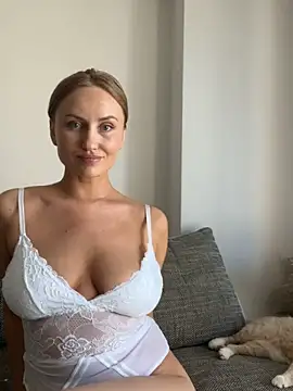 babypearl99 online show from 04/27/26, 12:25