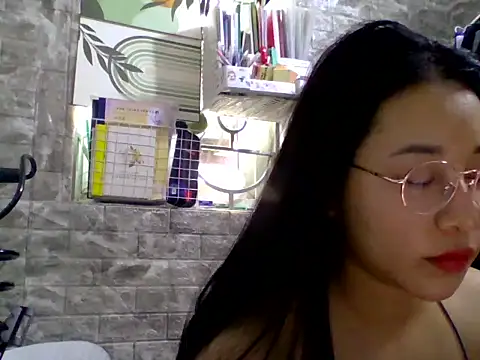 Snapshot of SaphiaZin chatting on 05/06/26, 03:46 SaphiaZin online show from 05/06/26, 03:46