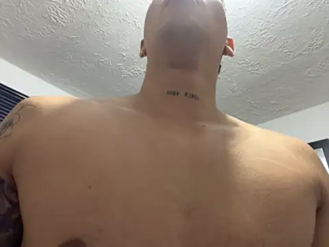 SexxxySquirterStev777 online show from 04/28/26, 01:05