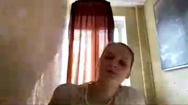 Snapshot of LongChillGerl chatting on 05/22/26, 01:28 LongChillGerl online show from 05/22/26, 01:28