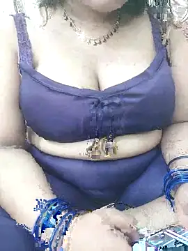 Snapshot of HD_Queen_69 chatting on 06/16/26, 09:17 HD Queen 69 online show from 06/16/26, 09:17