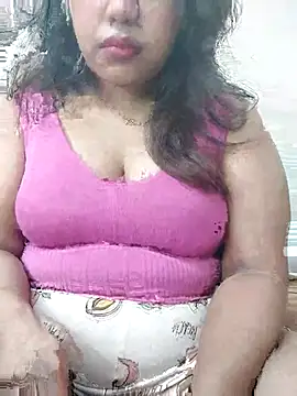 Snapshot of HD_Queen_69 chatting on 07/17/26, 04:12 HD Queen 69 online show from 07/17/26, 04:12