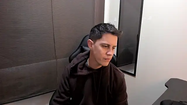 Snapshot of KendricTorres chatting on 06/02/26, 02:52 KendricTorres online show from 06/02/26, 02:52