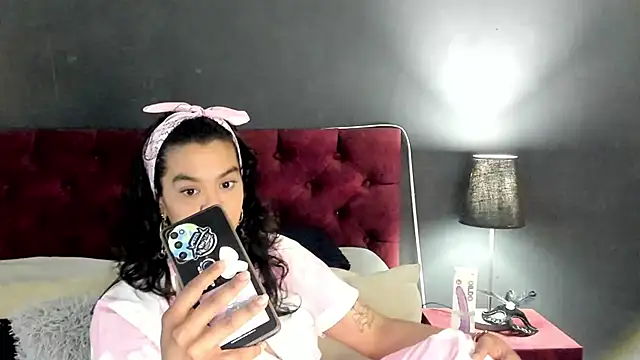 Snapshot of ZiaNoir_ chatting on 07/10/26, 02:52 ZiaNoir online show from 07/10/26, 02:52