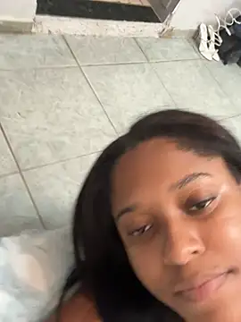 camillevi31 online show from 04/27/26, 07:34