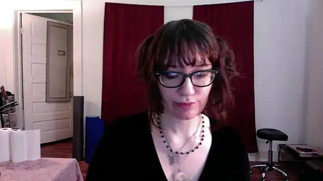 Snapshot of AnnywnBelle chatting on 05/08/26, 10:04 AnnywnBelle online show from 05/08/26, 10:04