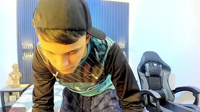 Ethanx18  online show from 05/22/26, 03:50
