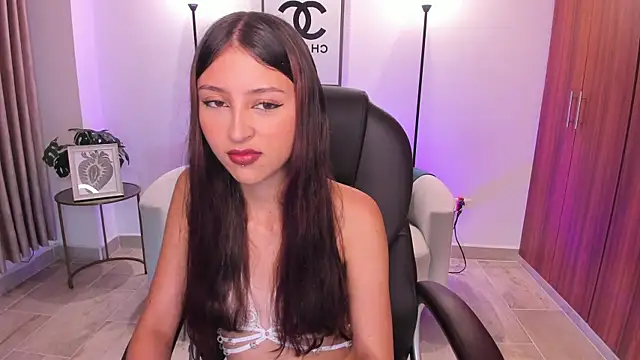 Snapshot of Nikky_sweett_ chatting on 05/21/26, 10:06 Nikky sweett online show from 05/21/26, 10:06