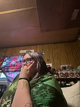 Snapshot of purelydivine chatting on 05/15/26, 10:28 purelydivine online show from 05/15/26, 10:28
