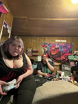 Snapshot of purelydivine chatting on 05/26/26, 01:56 purelydivine online show from 05/26/26, 01:56