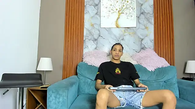 LOVE GUYS1 online show from 05/01/26, 01:26