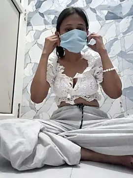 Snapshot of sassyygurl chatting on 05/08/26, 03:06 sassyygurl online show from 05/08/26, 03:06
