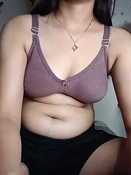 Snapshot of sexy_pritii chatting on 05/13/26, 04:26 sexy pritii online show from 05/13/26, 04:26