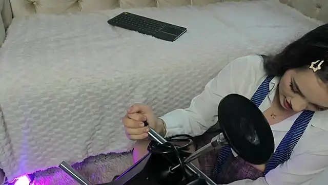 Snapshot of Megann_Rousee chatting on 06/03/26, 01:03 Megann Rousee online show from 06/03/26, 01:03