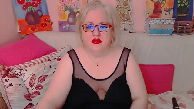Snapshot of Maturelove_xxx chatting on 05/13/26, 06:49 Maturelove xxx online show from 05/13/26, 06:49