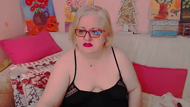 Snapshot of Maturelove_xxx chatting on 06/19/26, 07:28 Maturelove xxx online show from 06/19/26, 07:28