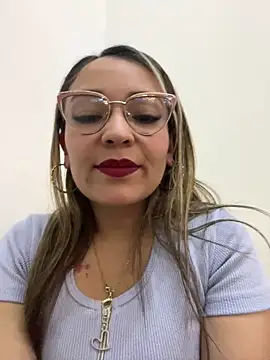 kimismile0414 online show from 05/05/26, 01:13