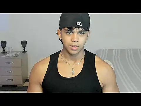 noahprada online show from 05/21/26, 03:57