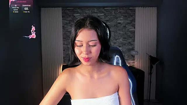 Snapshot of gemma_19_ chatting on 05/27/26, 04:20 gemma 19 online show from 05/27/26, 04:20
