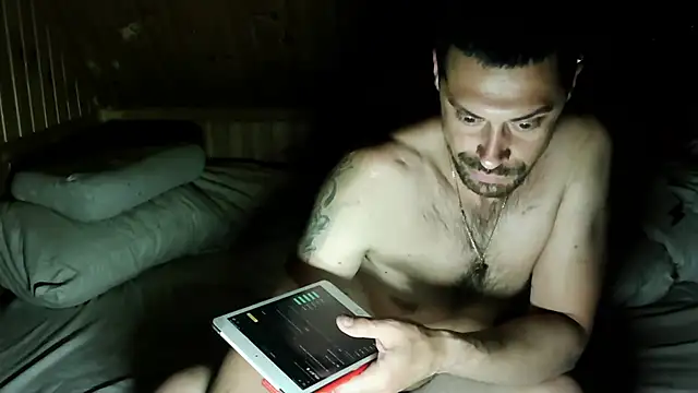 Snapshot of Deniskaaaaa1 chatting on 05/25/26, 10:27 Deniskaaaaa1 online show from 05/25/26, 10:27